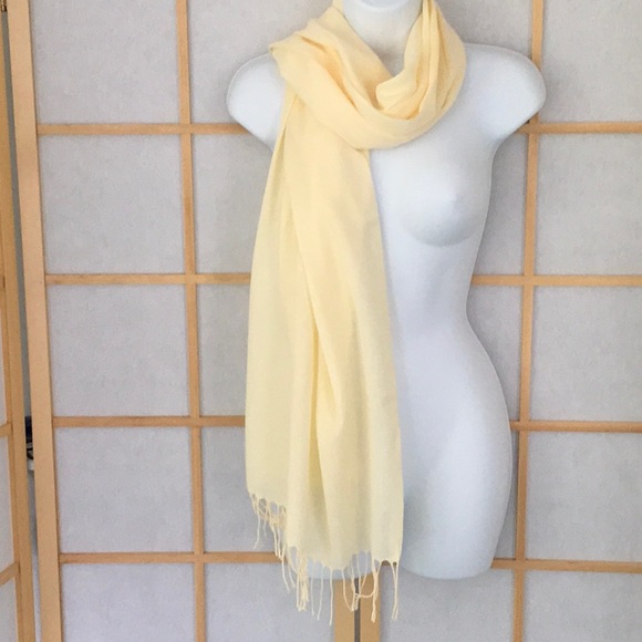 Ivory Pashmina Wrap Large Soft - Picture 2 of 7